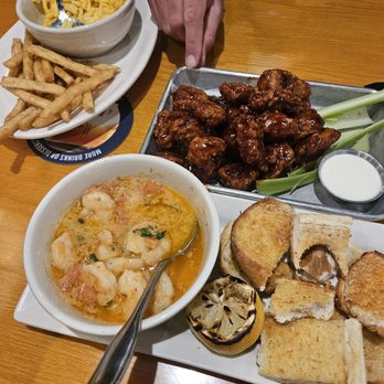 BJ's Restaurant & Brewhouse - Pizza Near Me - La Mesa, California