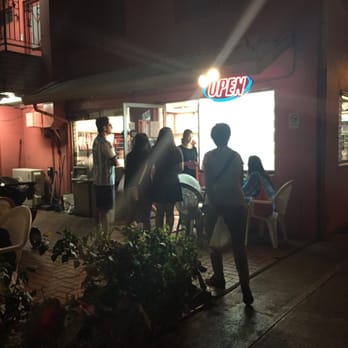 Me's BBQ - Yup crowded - Korean Near Me - Honolulu, Hawaii