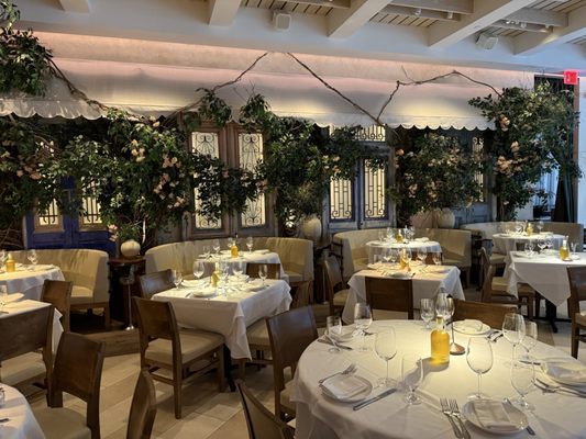 Avra Rockefeller Center by null