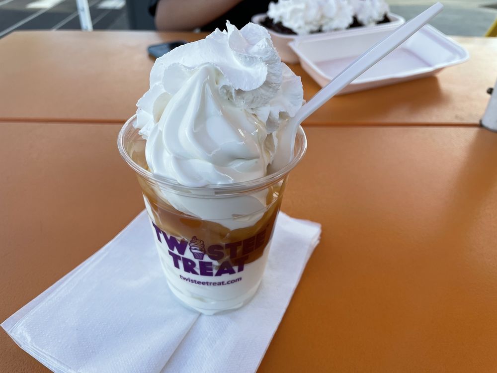 TWISTEE TREAT Updated June 2024 20 Photos & 24 Reviews 2194 E Bay