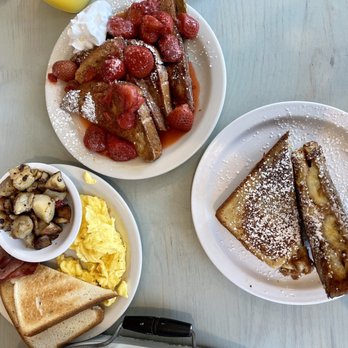 Lulu's Cafe - Elvis French Toast Breakfast, berry French toast , 2 Eggs Any Style with Country Ham Breakfast Plate - Diners Near Me - Myrtle Beach, South Carolina