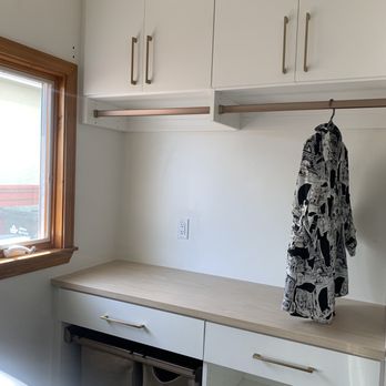 California Closets - laundry room - Interior Design Near Me - Corona del Mar, California California Closets - laundry room - Interior Design Near Me - Corona del Mar, California