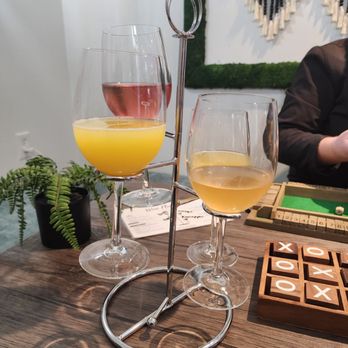 Fountain Hill Winery & Vineyard - Mimosa flight - Wine Tasting Room Near Me - Delano, Minnesota Fountain Hill Winery & Vineyard - Mimosa flight - Wine Tasting Room Near Me - Delano, Minnesota