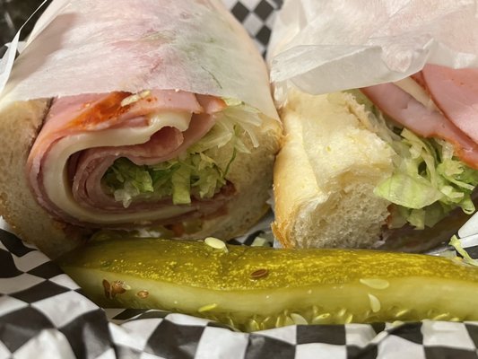 Harbor East Delicatessen & Pizzeria by null