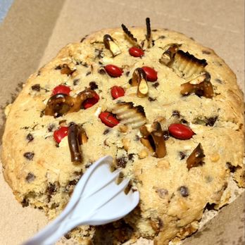 Palms Pizza - 8in warm Kitchen Sink Cookie - Pizza Near Me - Las Vegas, Nevada Palms Pizza - 8in warm Kitchen Sink Cookie - Pizza Near Me - Las Vegas, Nevada
