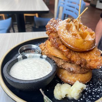 Down the Hatch Maui - Chicken and Waffles - Seafood Near Me - Lahaina, Hawaii