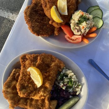 DJ's Bistro - Wiener schnitzel and jaeger schnitzel - German Near Me - Concord, California