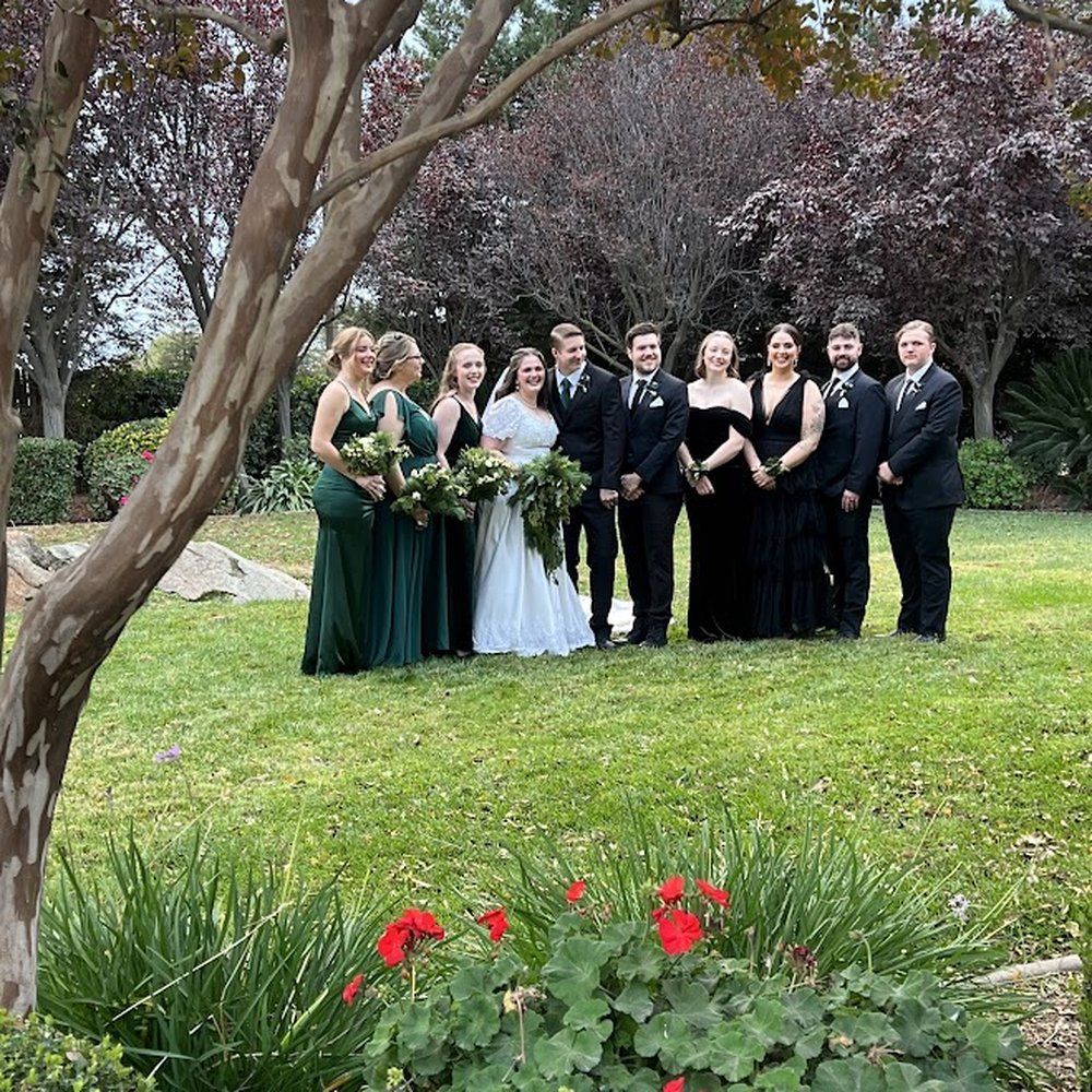 Leaning Oak Ranch - Front of the property, where the ceremony took place. - Venues & Event Spaces Near Me - Bakersfield, California Leaning Oak Ranch - Front of the property, where the ceremony took place. - Venues & Event Spaces Near Me - Bakersfield, California