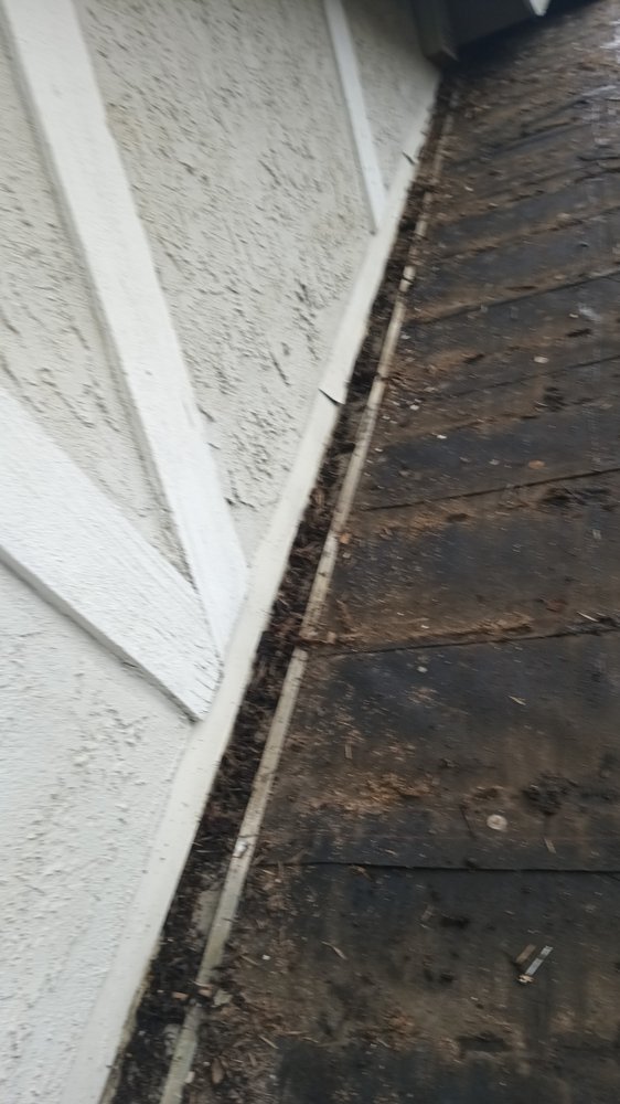 Slide of Carranza Roofing Ing