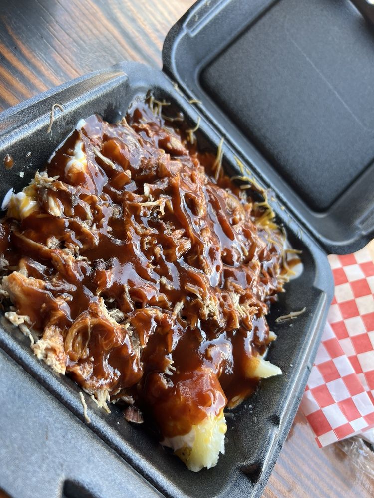 Hank's Smokehouse Logo