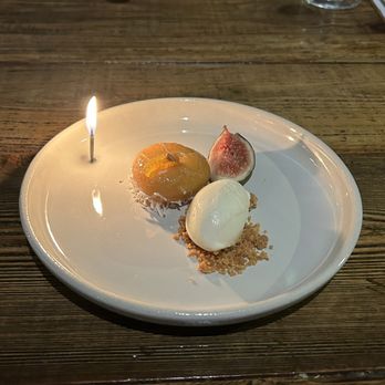 Restaurant Gish - Rice Cake Donut with Vanilla Ice Cream - New American Near Me - Santa Clara, California