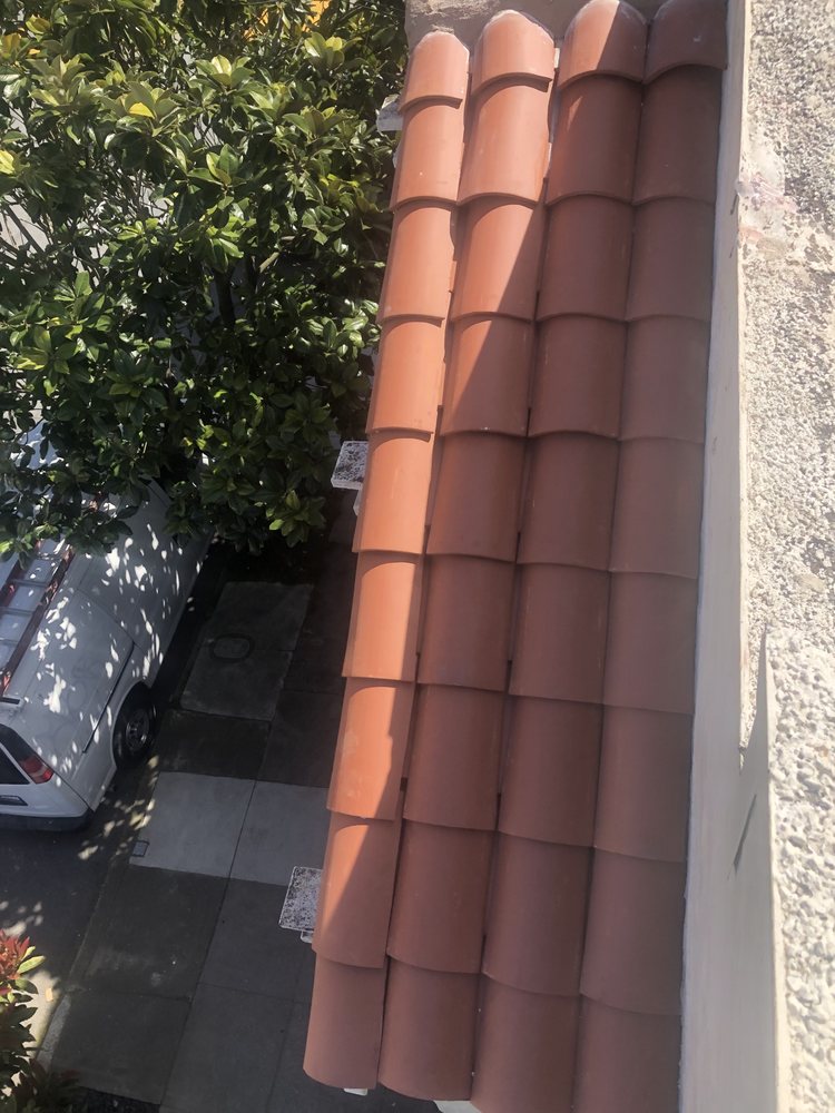 Slide of Redwood Roofing