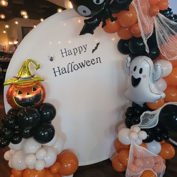 Lib's Grill - Nice Halloween decorations - New American Near Me - Fulton, Maryland