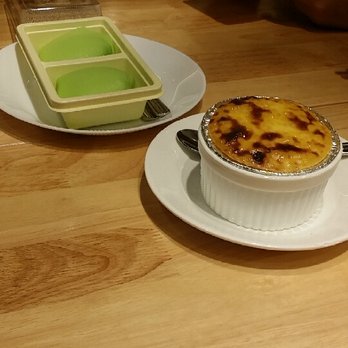 滿記甜品 - Durian pancakes (left) + baked taro sago (right) - Desserts Near Me - Hong Kong, HK 滿記甜品 - Durian pancakes (left) + baked taro sago (right) - Desserts Near Me - Hong Kong, HK