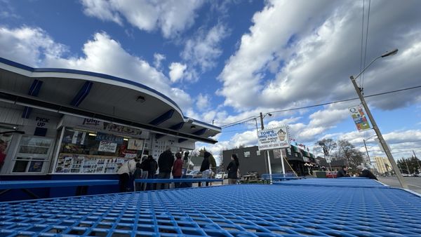 Tom's Dairy Freeze by null