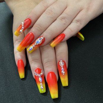 Garden Nails - Acrylic nails ombré - Nail Salons Near Me - Kapolei, Hawaii Garden Nails - Acrylic nails ombré - Nail Salons Near Me - Kapolei, Hawaii