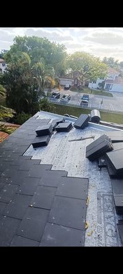 Jm Roofing & Construction Logo