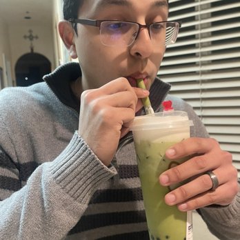 Yan's Tea - Matcha Green Milk Tea - Bubble Tea Near Me - San Carlos, California