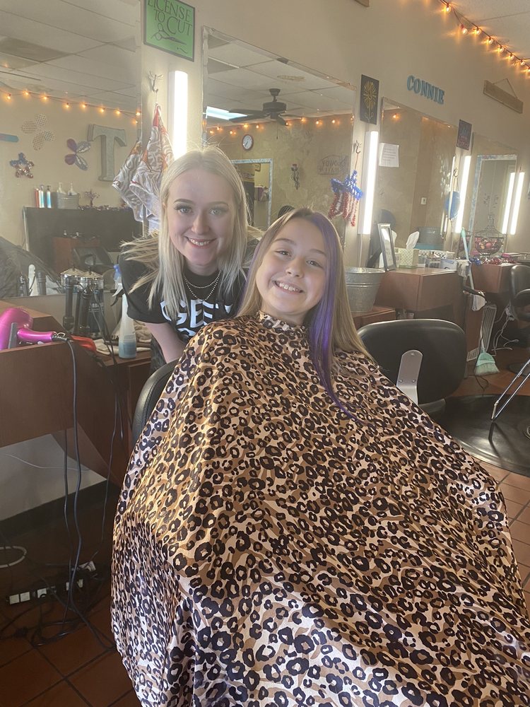 TANGLES HAIR SALON 11 Photos 3011 Highway 30 W, Huntsville, Texas