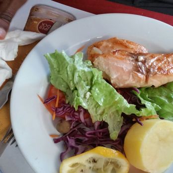 AVIZ - Salmon was good - Portuguese Near Me - Mora, 07