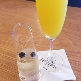 Bluberry Social - Fresh squeezed mimosa - Breakfast & Brunch Near Me - Irvine, California