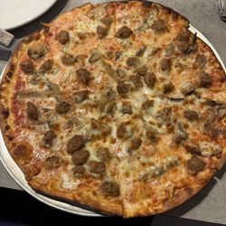 Majestic House Restaurant - Sausage and mushroom pizza