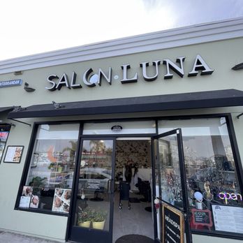 Salon Lunas Headspa - Hair Salons Near Me - Newport Beach, California Salon Lunas Headspa - Hair Salons Near Me - Newport Beach, California