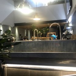 Metro Oyster Bar
