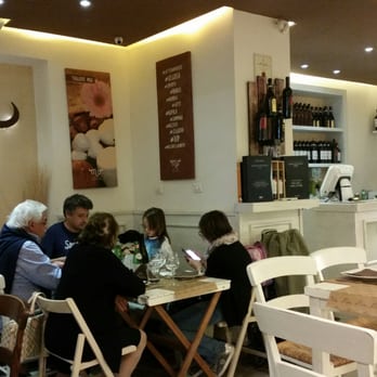 Muu Muuzzarella Lounge - Lounges Near Me - Naples, NA Muu Muuzzarella Lounge - Lounges Near Me - Naples, NA