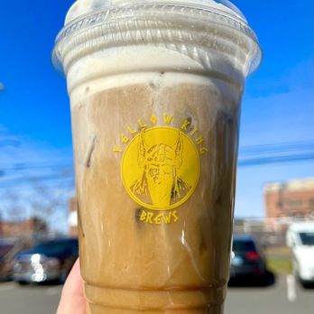 Yellow King Brews - Wake 'n Bake Cold Brew with white chocolate and cinnamon cold foam - Coffee & Tea Near Me - Wallingford, Connecticut Yellow King Brews - Wake 'n Bake Cold Brew with white chocolate and cinnamon cold foam - Coffee & Tea Near Me - Wallingford, Connecticut