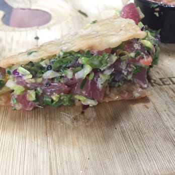 Firestone Walker Invitational Beer Fest - Poke tacos in soft shell from Pier 46 Seafood were the winners in my books - Festivals Near Me - Paso Robles, California