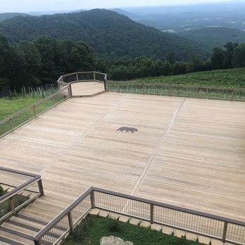 Stone Mountain Vineyards - The dance floor. - Wineries Near Me - Dyke, Virginia