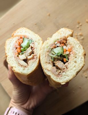 GHÉ bánh mì & rolls by null