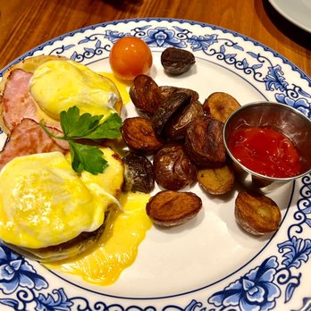 Notch8 Restaurant & Bar - Eggs Benedict was very good. Comes with side of (deep fried?) small potatoe halves 4* - Bars Near Me - Vancouver, British Columbia