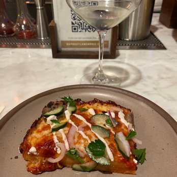 Bar Hustle - Lamb meatball pizza - Cocktail Bars Near Me - Memphis, Tennessee
