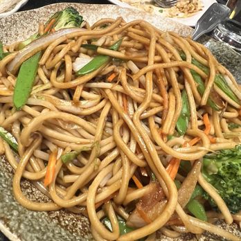 Chef Zhu - Vegetable lo mein - Chinese Near Me - San Diego, California Chef Zhu - Vegetable lo mein - Chinese Near Me - San Diego, California