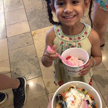 Yogurtland - Everyone loves Yogurtland. - Ice Cream & Frozen Yogurt Near Me - Las Vegas, Nevada