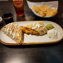 MAD Mexican Grill - Burrito Chihuahua