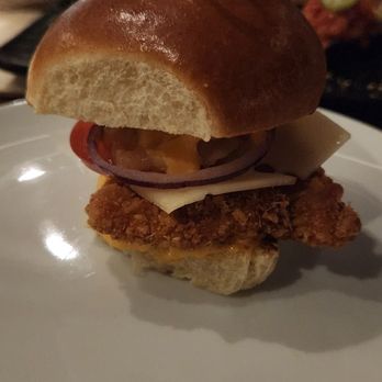 Cactus Club Cafe - Mini chicken slider - Canadian (New) Near Me - Burnaby, British Columbia