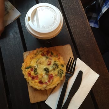 Fondou Café - Chicken Capsicum Quiche & Caffe Latte - Breakfast & Brunch Near Me - Auckland, AUK Fondou Café - Chicken Capsicum Quiche & Caffe Latte - Breakfast & Brunch Near Me - Auckland, AUK