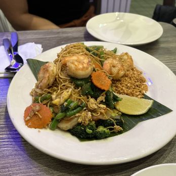 Sukho Thai Restaurant - Thai Near Me - Runnemede, New Jersey