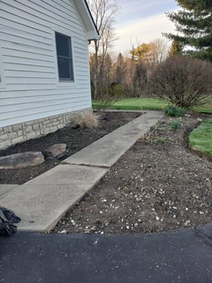 Maldonado Landscaping Logo