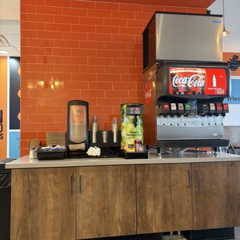 sneakybird - Beverages - Chicken Wings Near Me - Surprise, Arizona