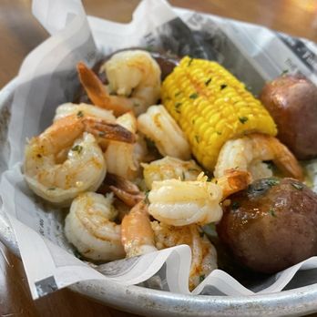 Port 17 - 1lb (allegedly) shrimp with side of sausage - Seafood Near Me - Biloxi, Mississippi