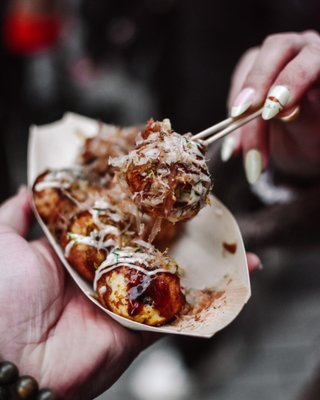 Takoyaki Juhachiban Dotonbori by null