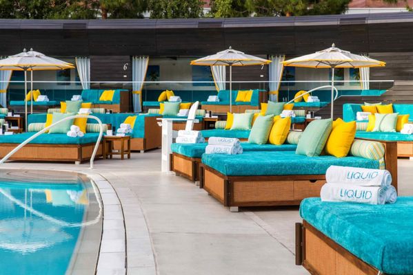 LIQUID Pool Lounge by null