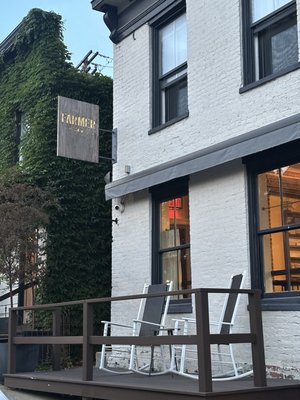 Wm. Farmer and Sons by null