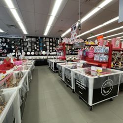 Bulk Barn - Baking and bulk section