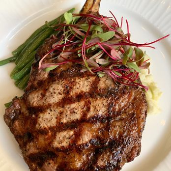The Walnut Room - Breakfast & Brunch Near Me - Green Bay, Wisconsin