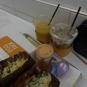 Egg Tuck - TATER TOTS BACON & CHEESE AVO EGG - Coffee & Tea Near Me - Burbank, California